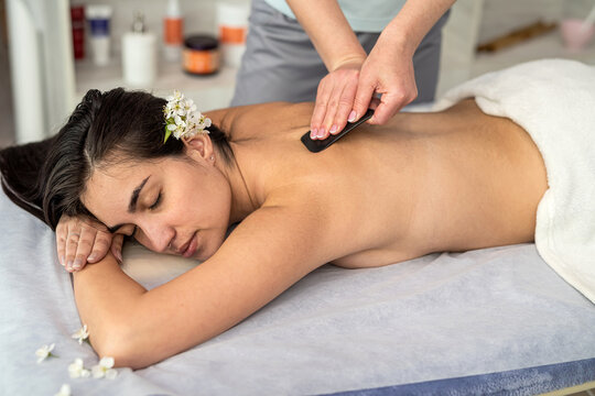 Pijat kerokan body massage scraping Jakarta
